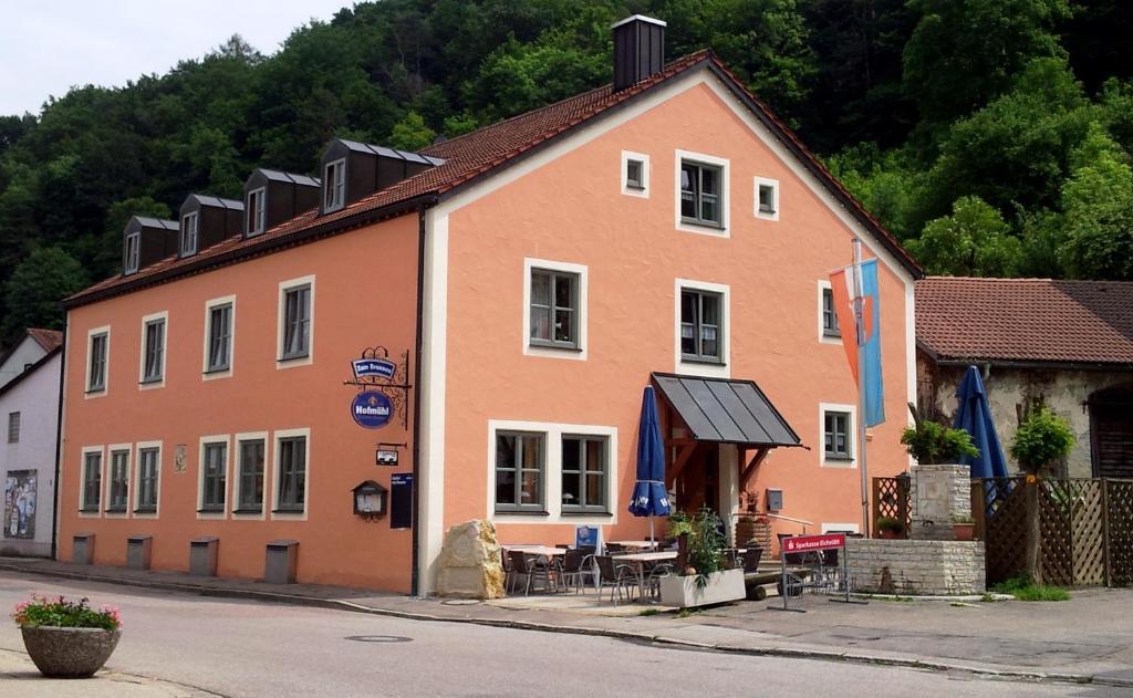 Gasthof Zum Brunnen Mörnsheim Esterno foto